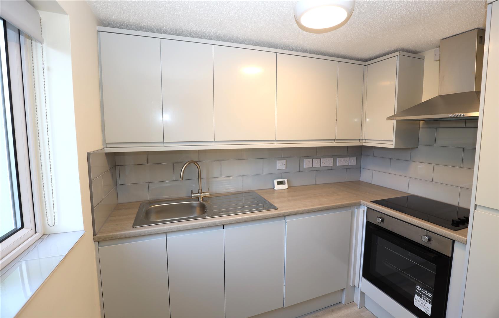 3 Eastgate Mews, Cowbridge CF71 7DY